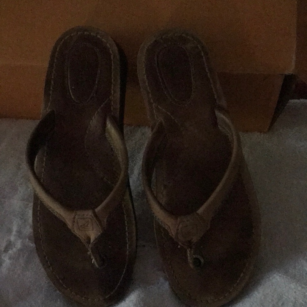 Speedy sandals